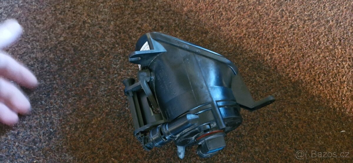 Prava predni mlhovka audi Q7 4L0941700A - 4