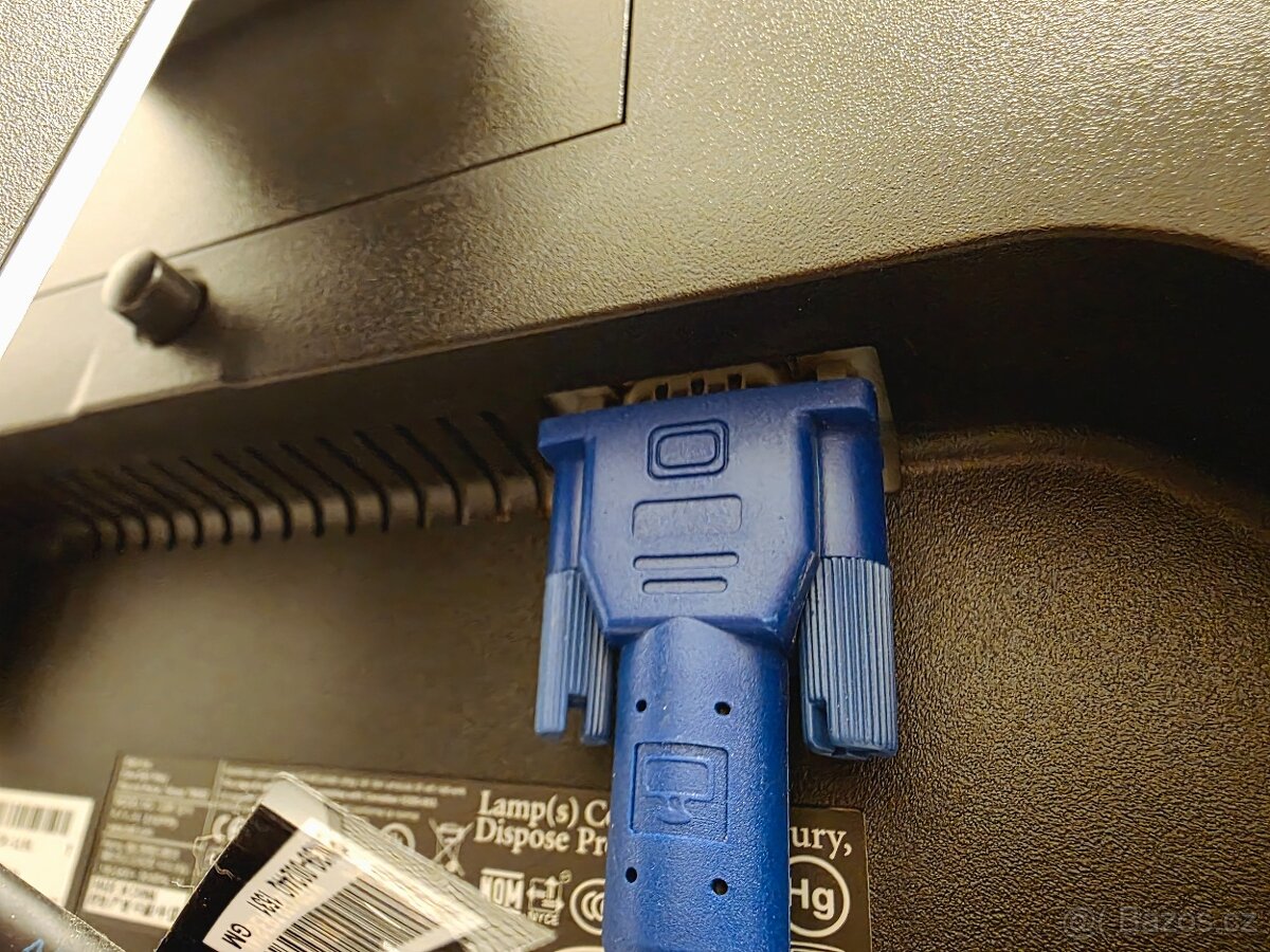 Monitor DELL 19" (VGA, vč. kabeláže) 2x - 4