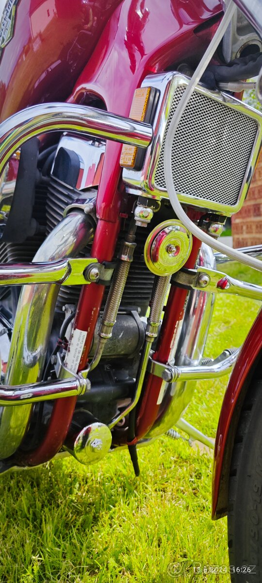 Suzuki intruder VS 1400 S83 - 4