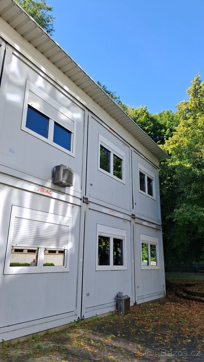 Sestava 18 kontejnerů - 4