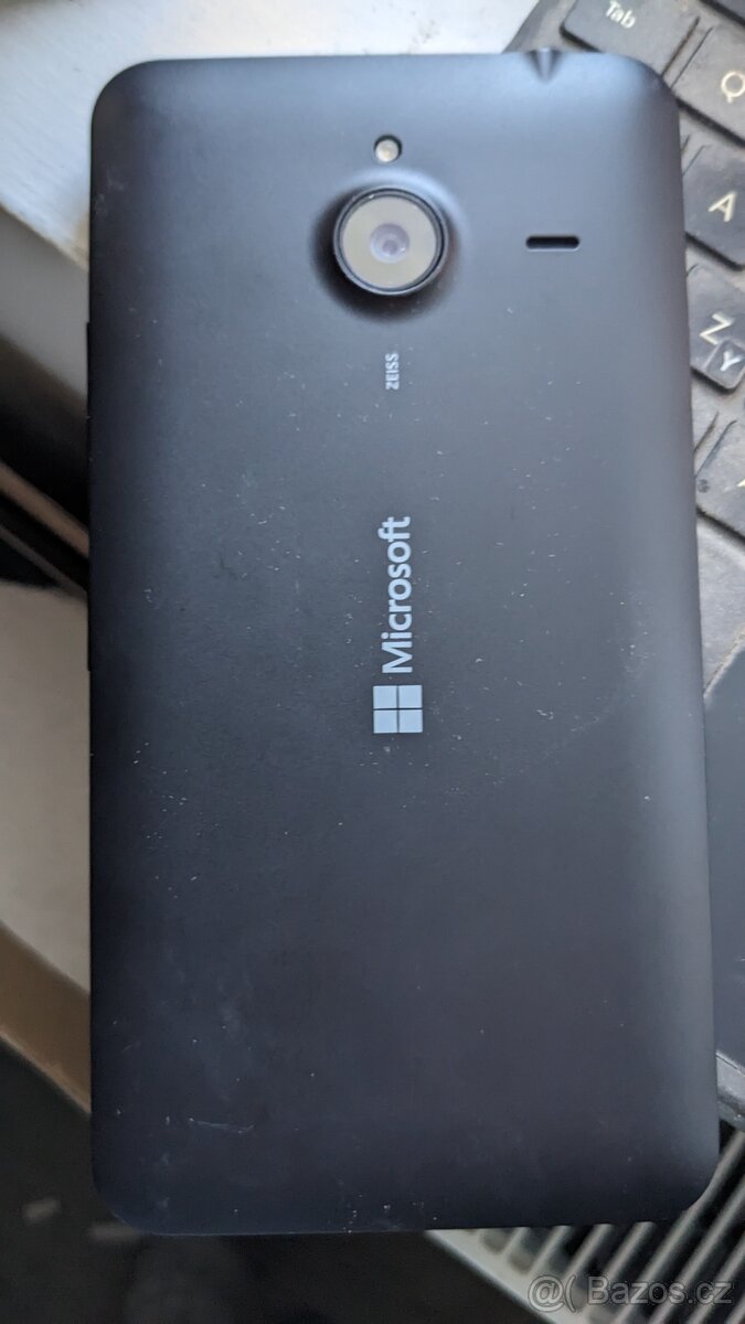 Microsoft Lumia 640 XL Dual SIM - 4