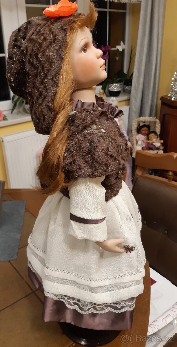 Porcelánová sběratelská panenka - 4