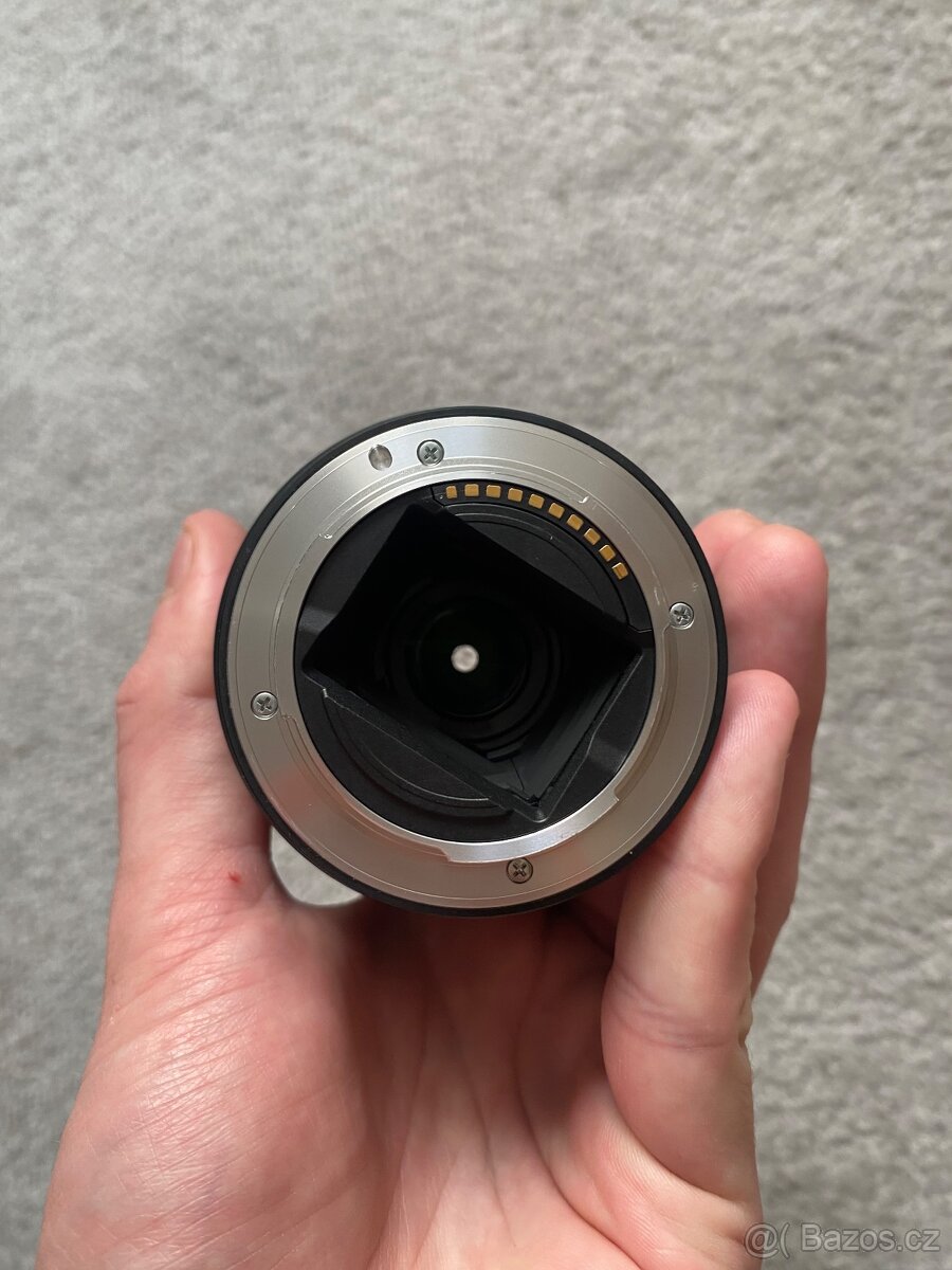 SONY FE 3.5-5.6/28-70mm - 4