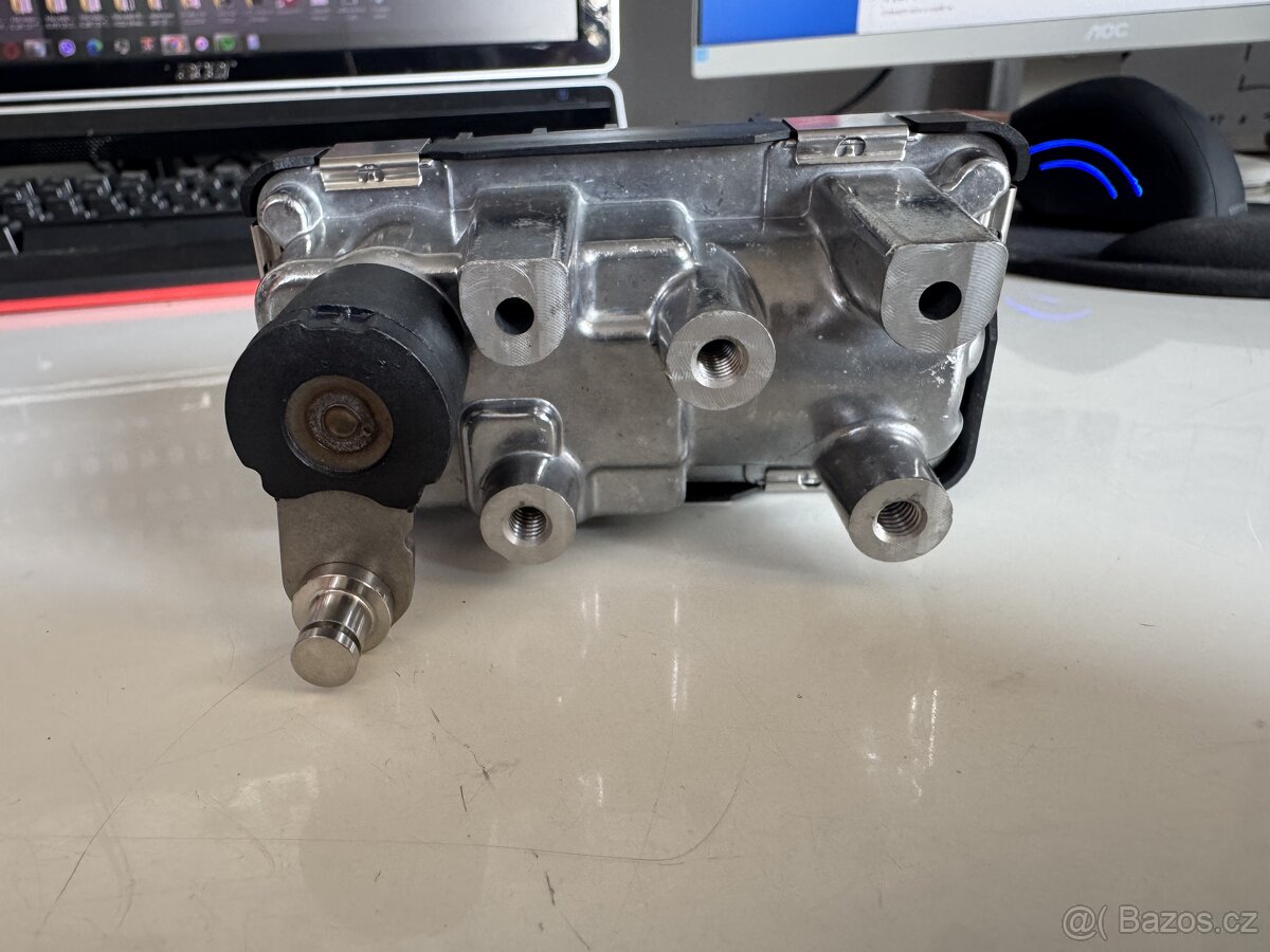 Mercedes-Benz OM 642 V6 3.0 CDi el. motorek turba - 4