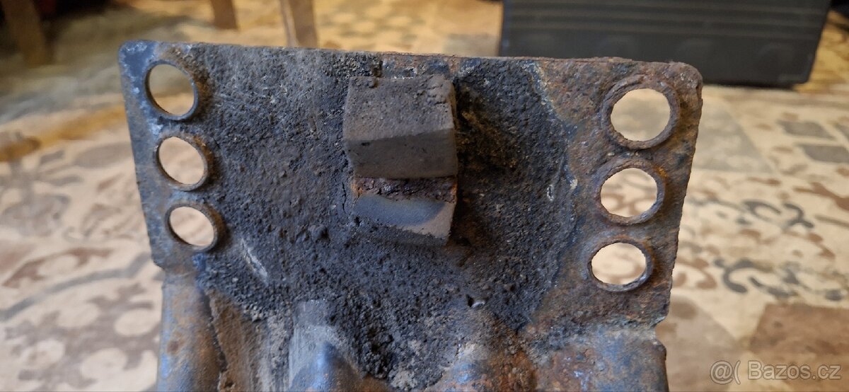 vw t4 drzak rezervy - 4