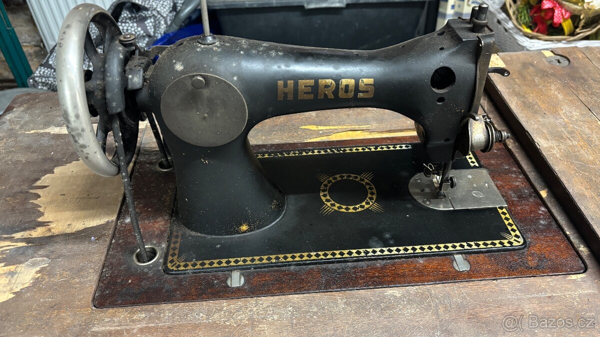 Šlapací šicí stroj Heros - 4