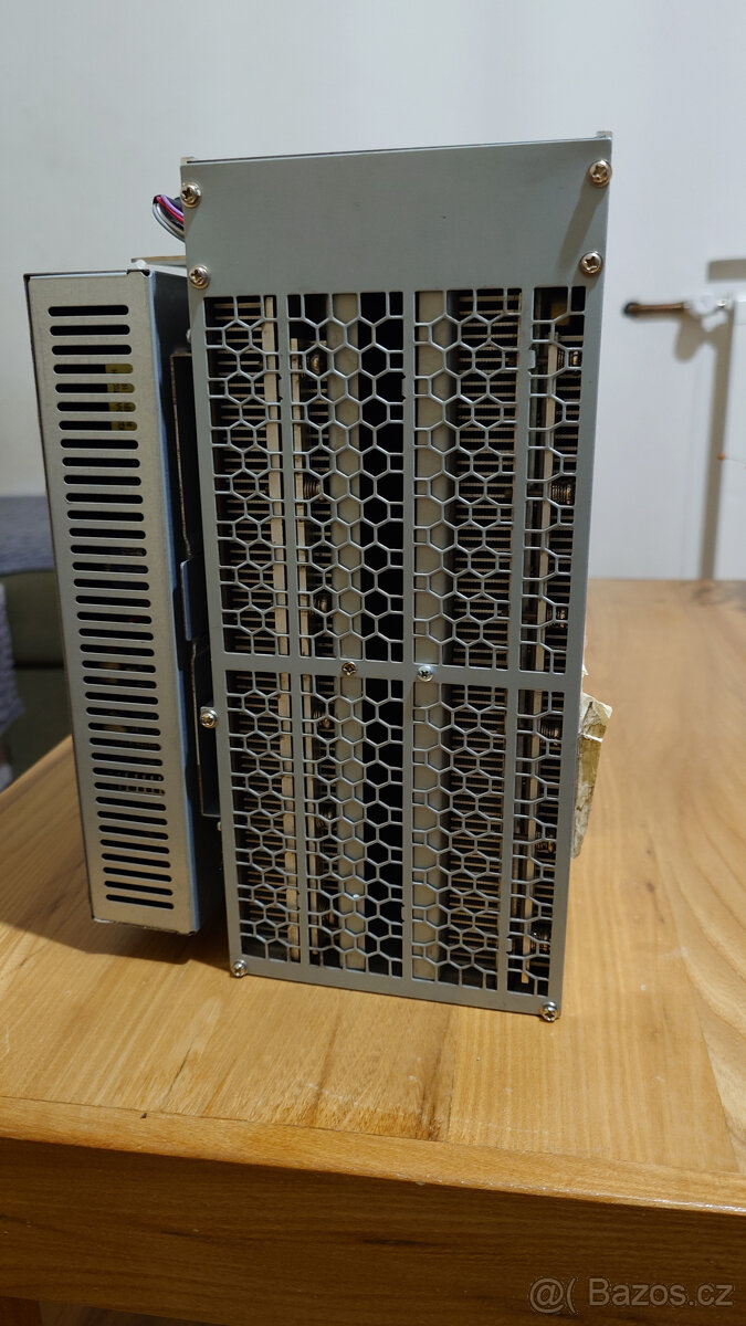 Asic Ant Miner StrongU STU-U6 - 4