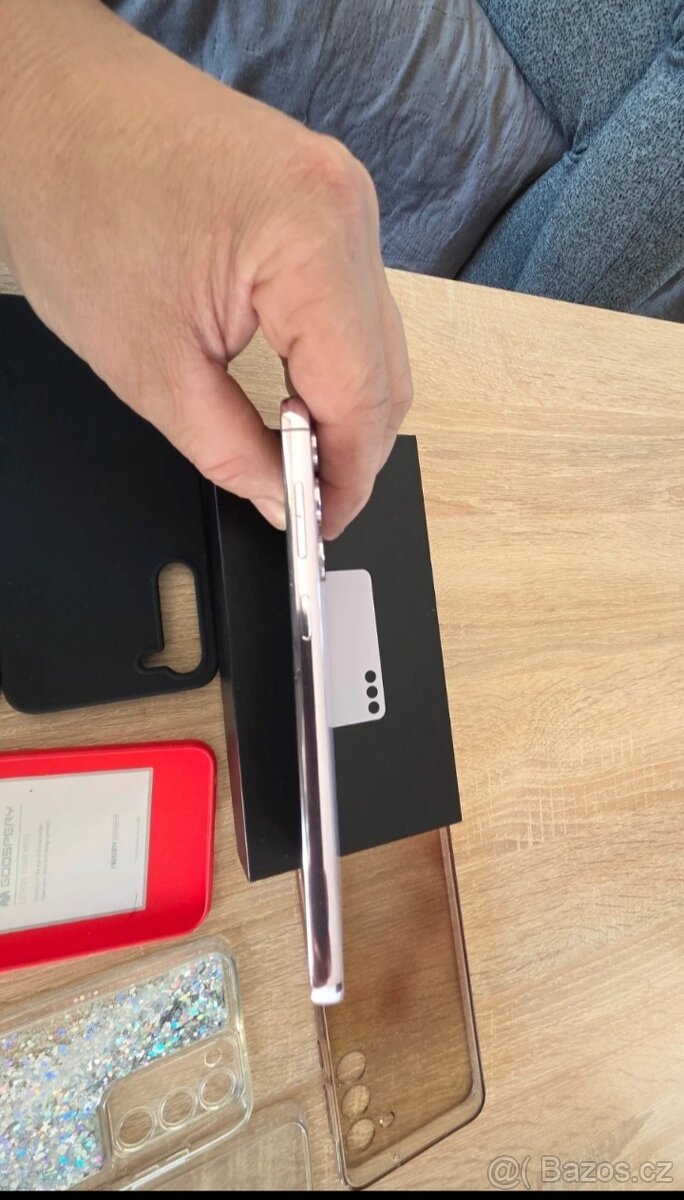 Samsung Galaxy S23 FE - 4