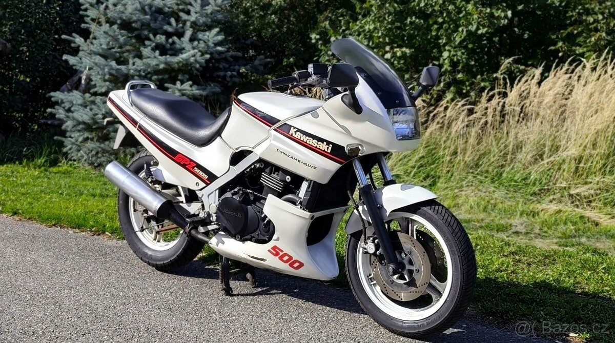 Kawasaki GPZ 500 S - 4
