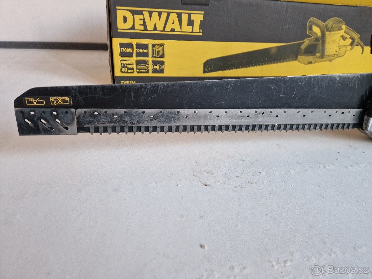 Pila DeWALT Aligator DWE 398 - 4