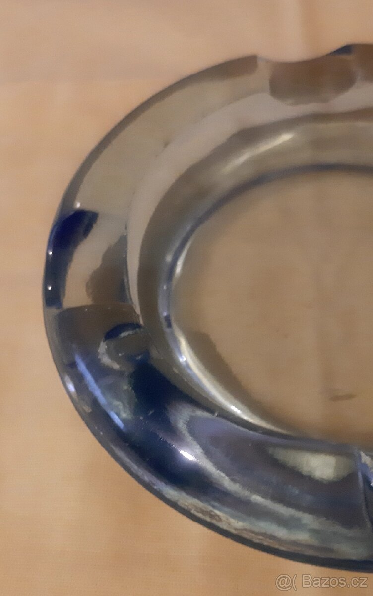 Starý skleněný popelník - 4