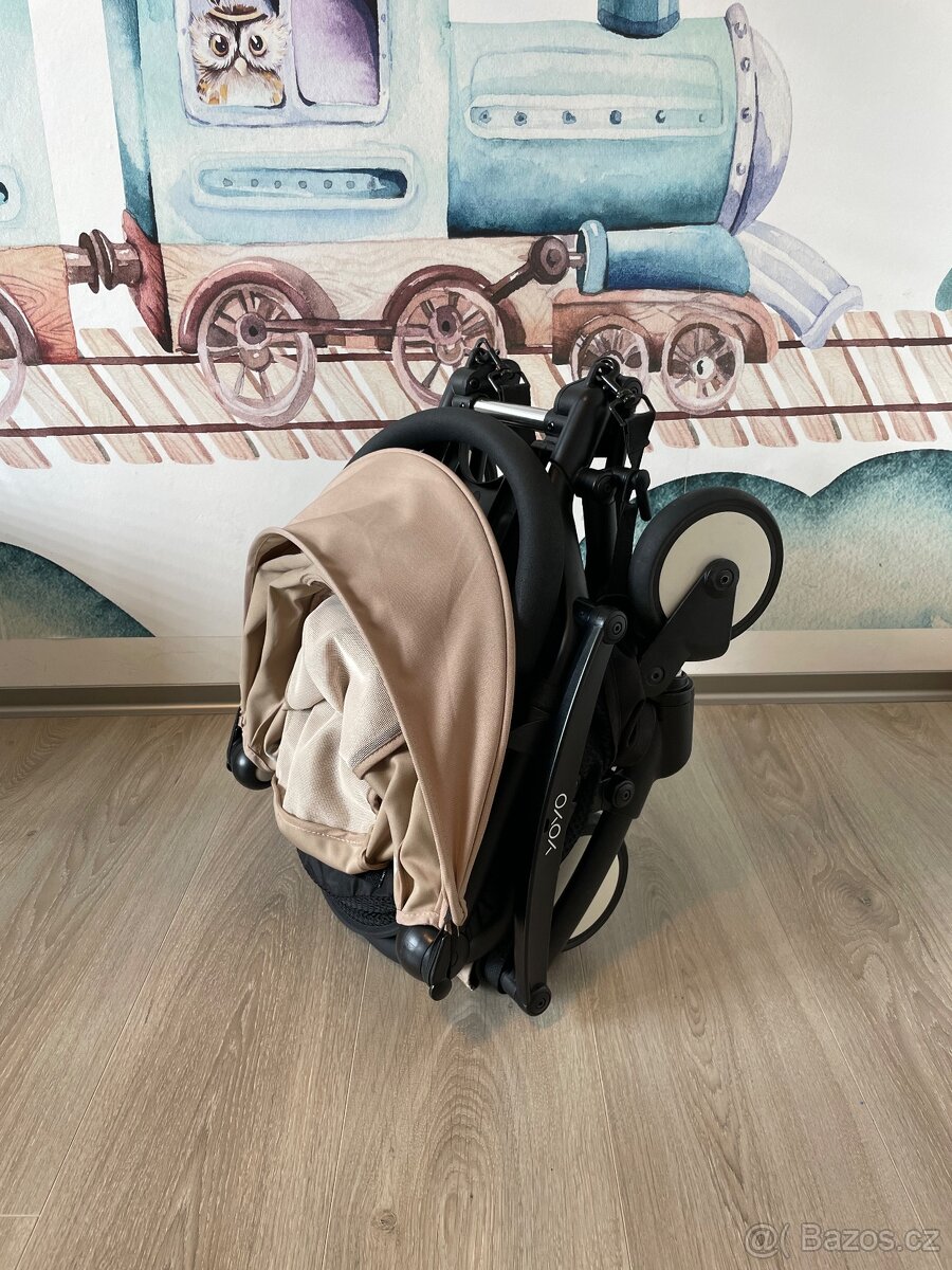 Pronajem cestovniho kocarku Yoyo do letadla - 4