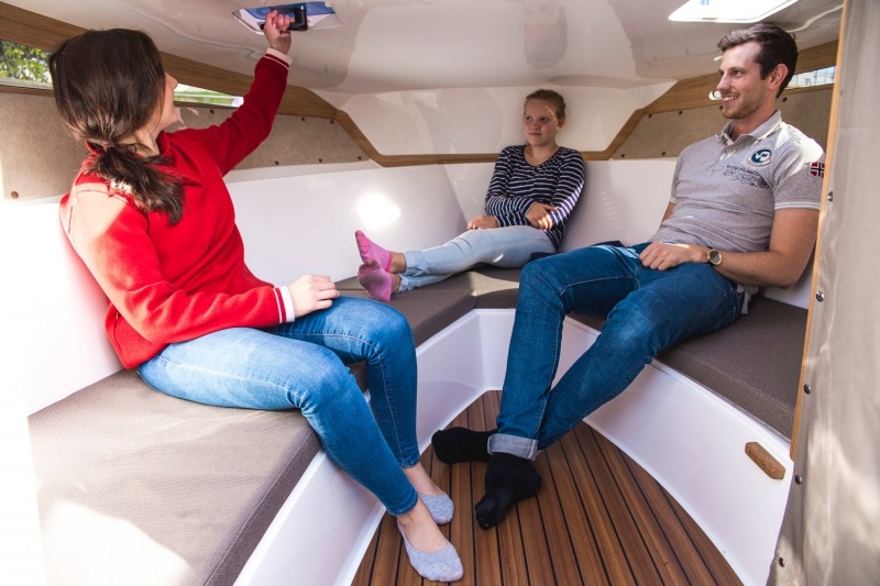 OceanMaster 680DC , Kajutová loď . - 4