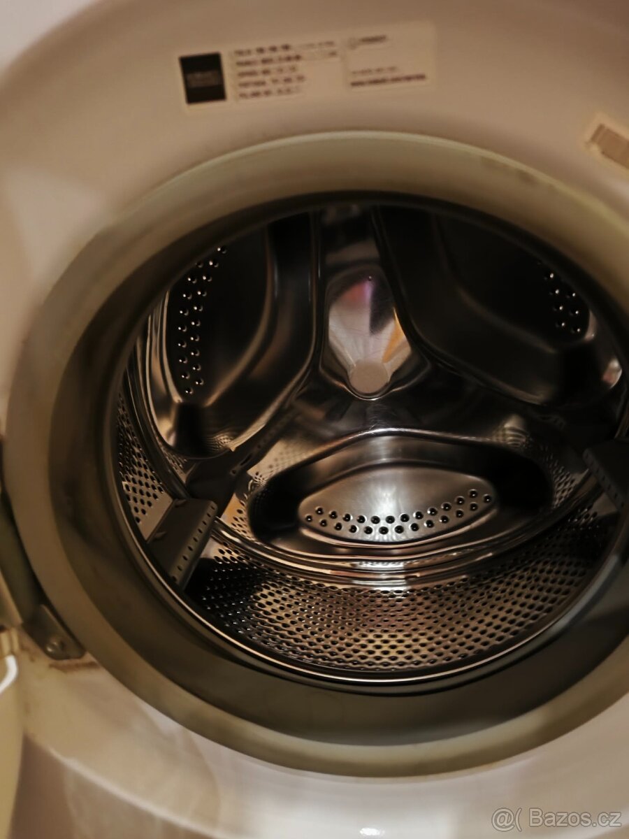 pračka INDESIT - úzká - 4