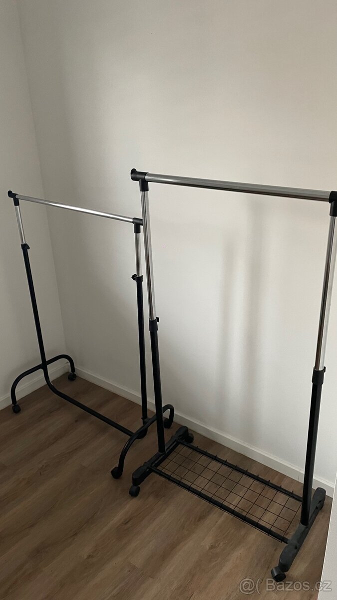 Věšák na oblečení - 4