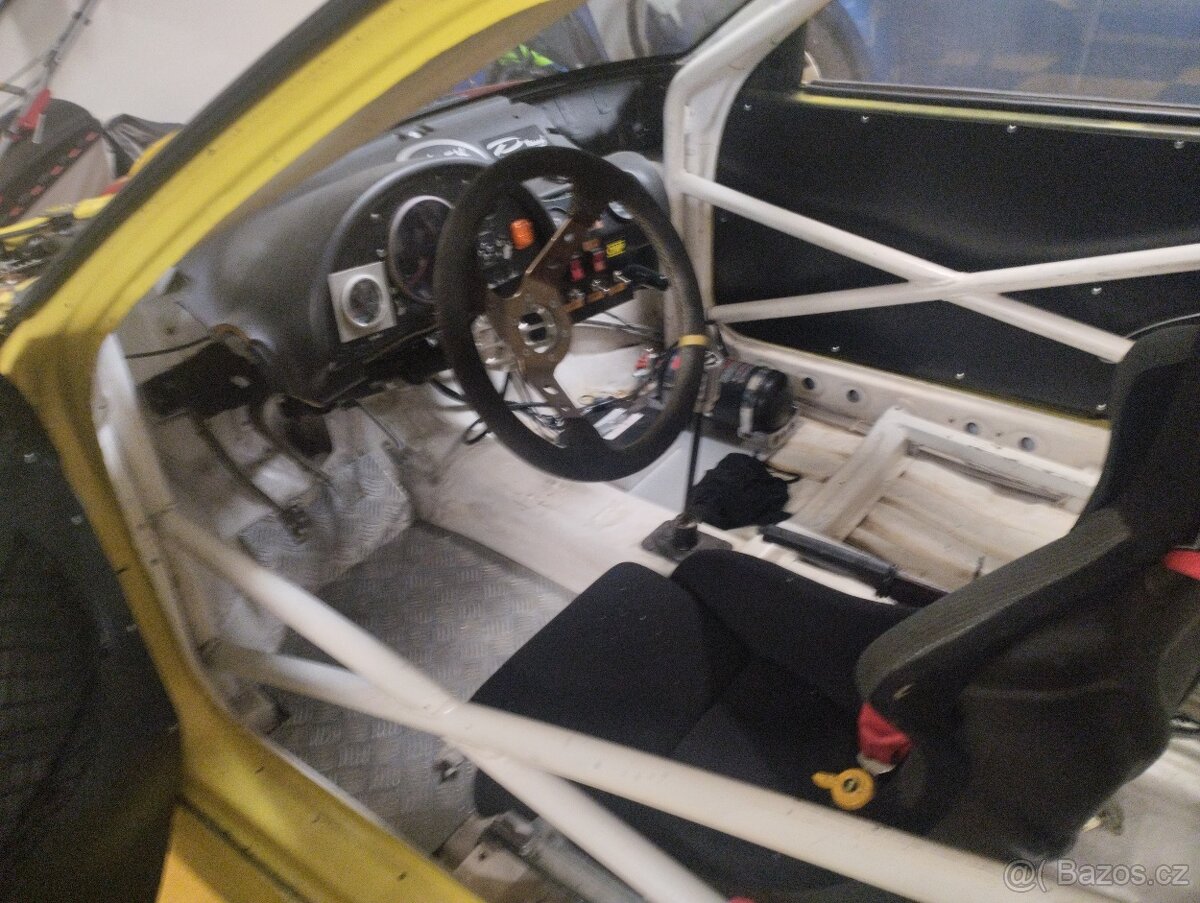 Suzuki Swift GTI závodní - 4