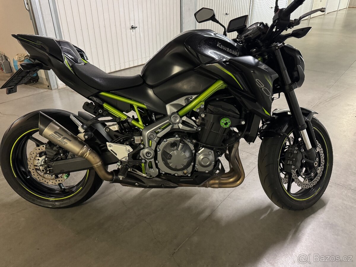 Kawasaki Z900 - 4