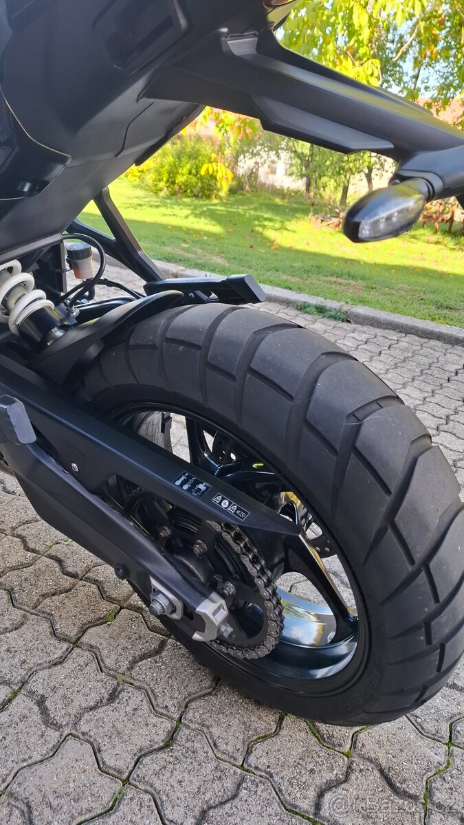 Triumph Trident Sport 660 - 4