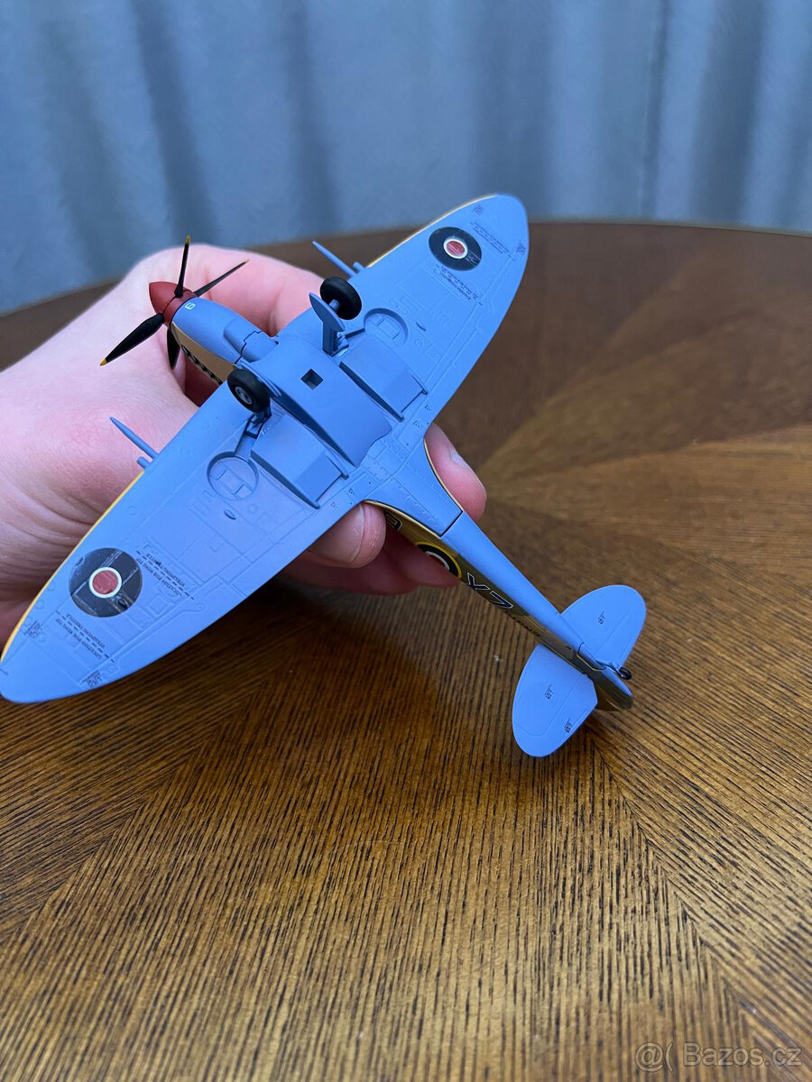 Model letadla 1:72 Spitfire Mk. IX Witty Wings - 4