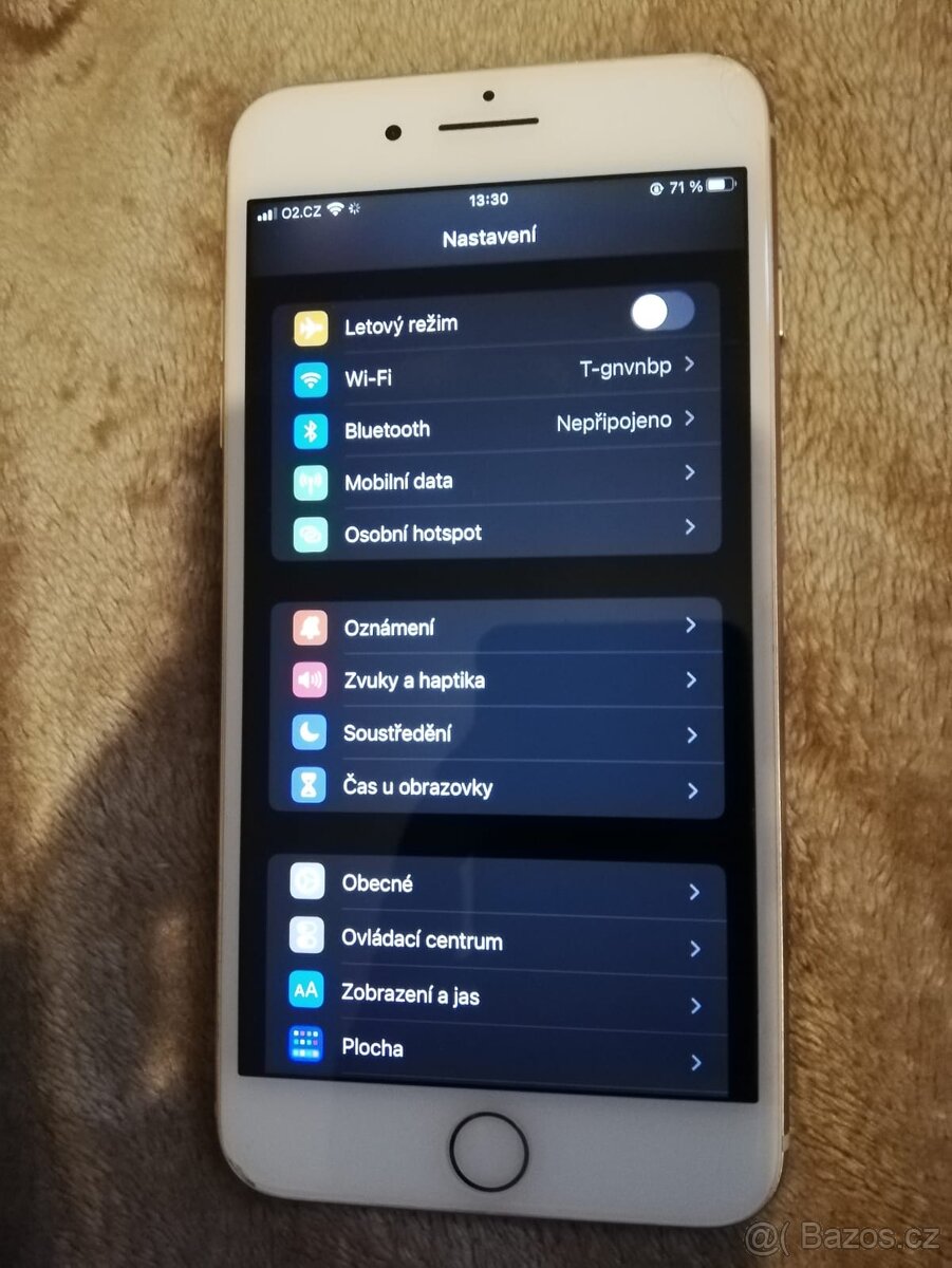 iPhone 8 Plus 64GB Apple Watch SE - 4