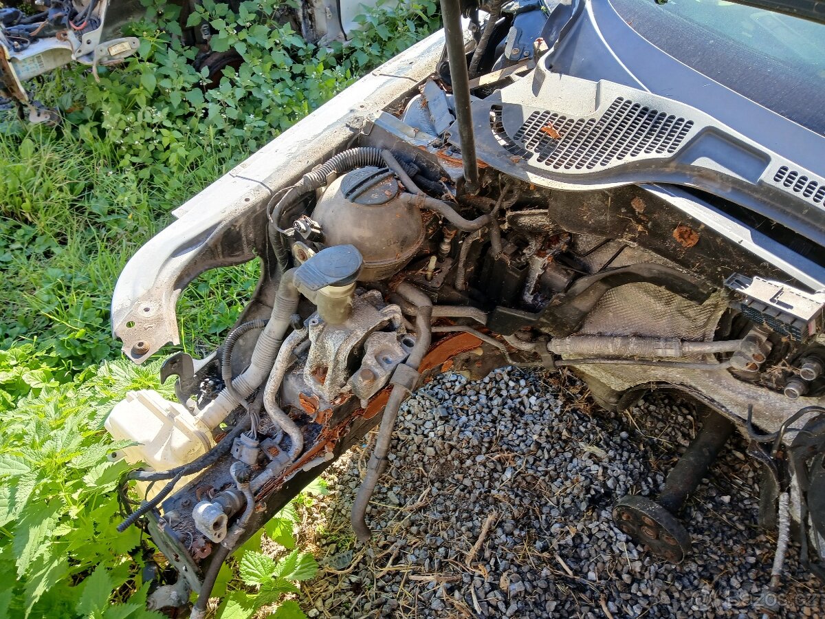 Škoda Superb 2 prodám dily - 4