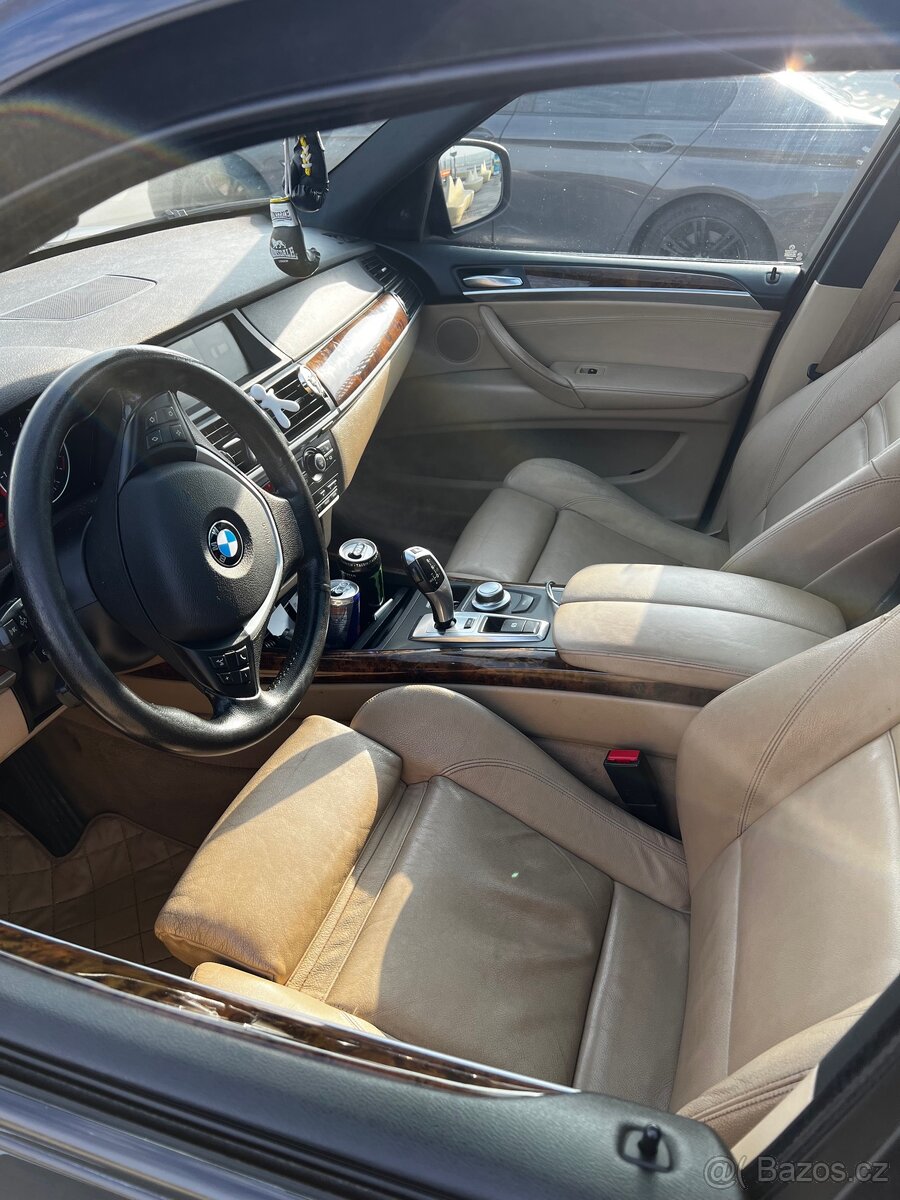 BMW X5 E70 4.8i | 2007 | MAX | 7 míst - 4