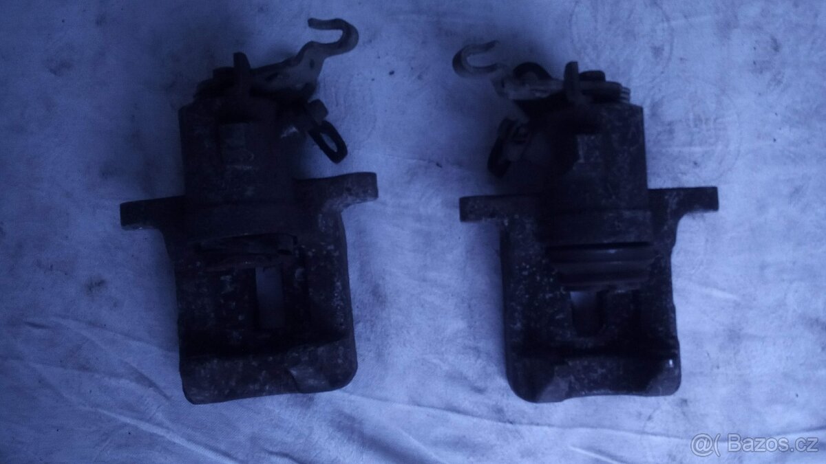 Škoda Octavia 2 - zadní třmeny na 255 mm kotouče - 4