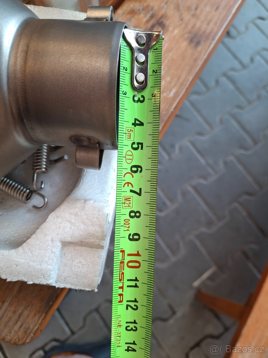 Výfuk Akrapovič - 4