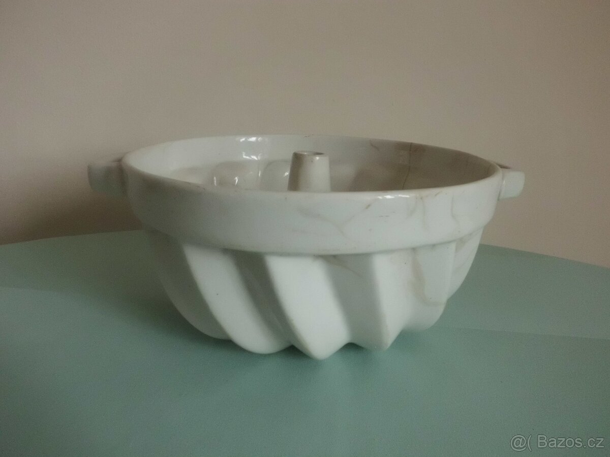 Starožitná keramická bábovka - 4