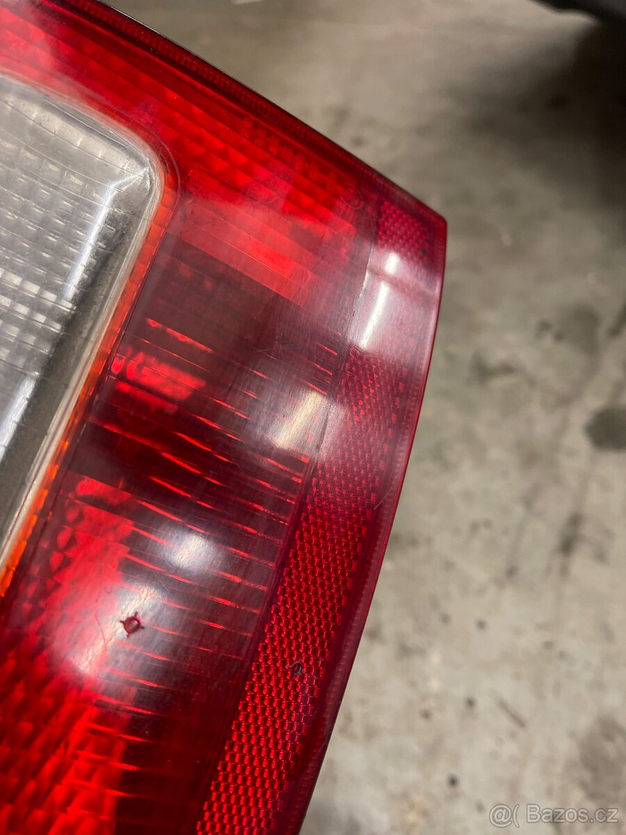 Světla Octavia 1 - 4