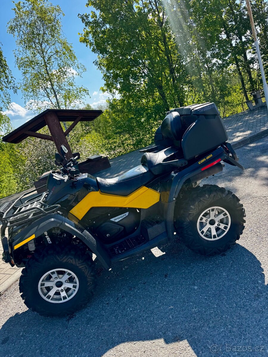 Can-am outlander 800r MAX 5100km