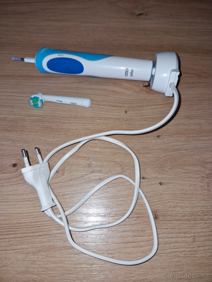 Elektrický zubní kartáček Braun - 4