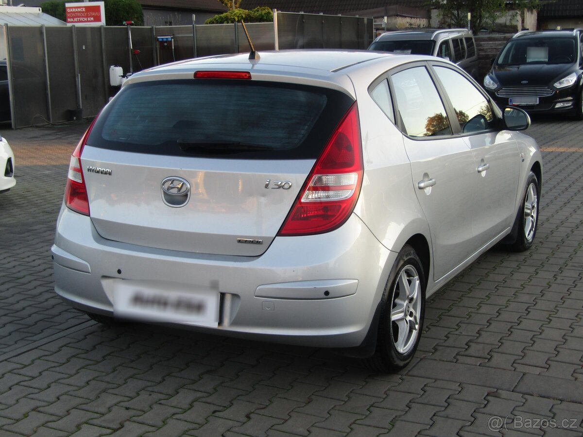 Hyundai I30 1.6 CRDi , 66 kW nafta, 2010 - 4