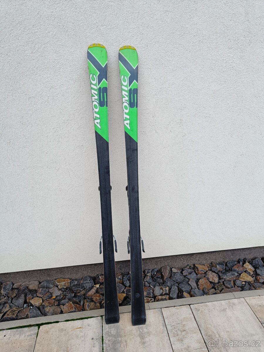Lyže Atomic s vázáním. - 4