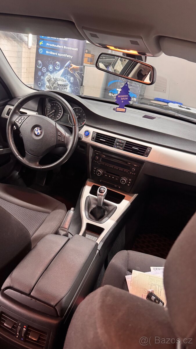 BMW 318i e91 / 105kw / 2009 / - 4