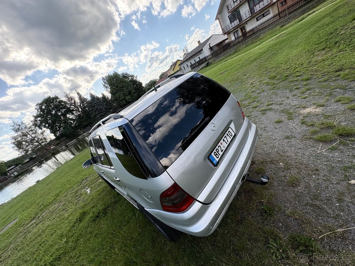 Mercedes Benz ML - 4