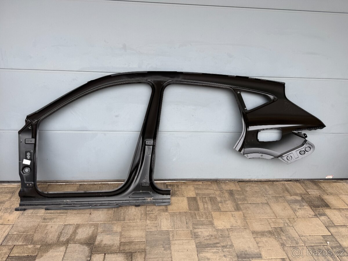 pravý bok blatník bočnice Cupra Formentor 5FF - 4