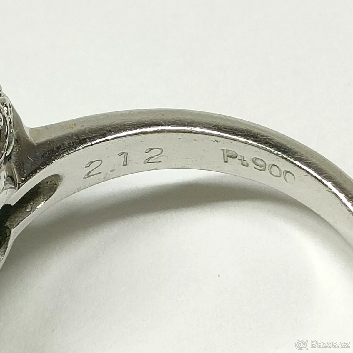 LUXUSNÍ PLATINOVÝ DIAMANTOVÝ PRSTEN SE SMARAGDEM - 4