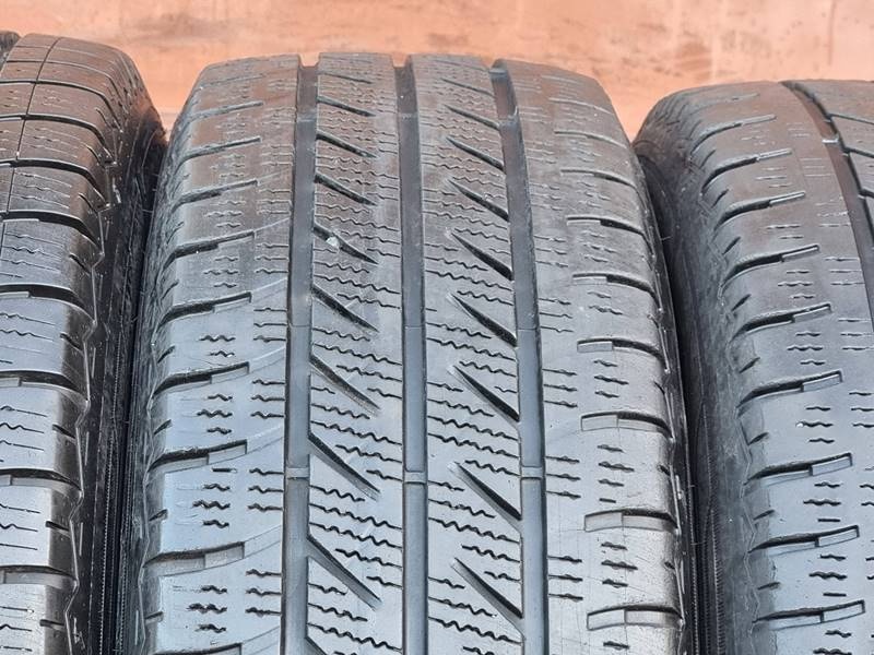 Zimní Goodyear 195/60/16C - 4