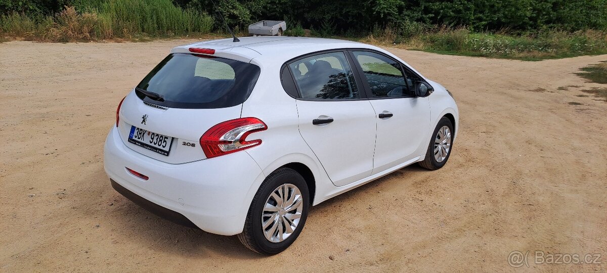 Peugeot 208 1.0i najeto 63 000 km 1 majitel koupeno v ČR - 4