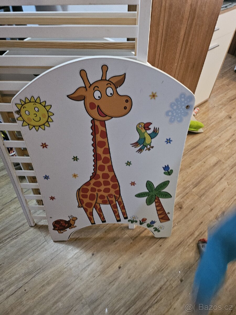 Dětská komoda, postel a matrace - 4