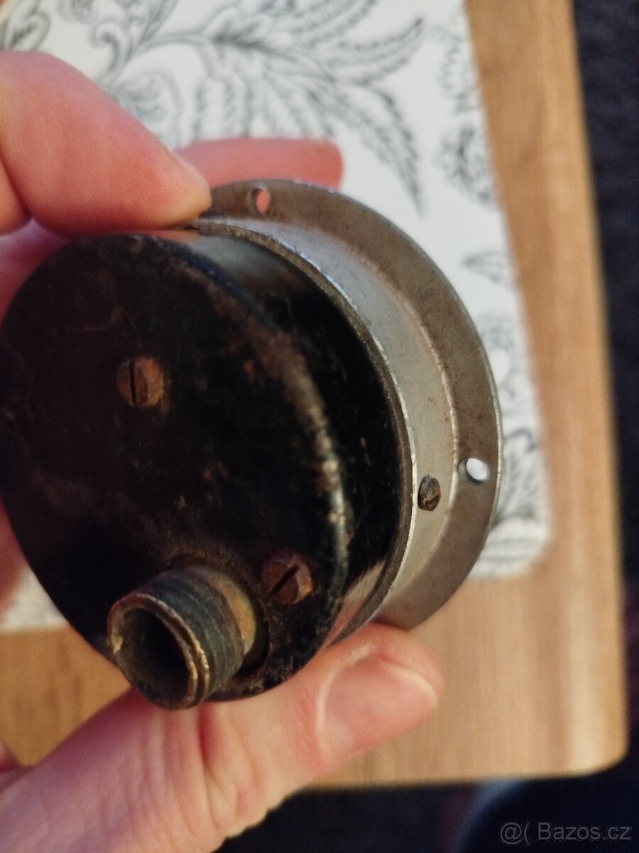 Starý měřič tlaku oleje - 4