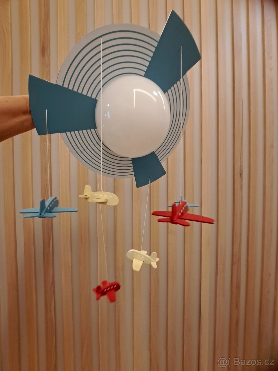 Dětský lustr s letadélky - 4