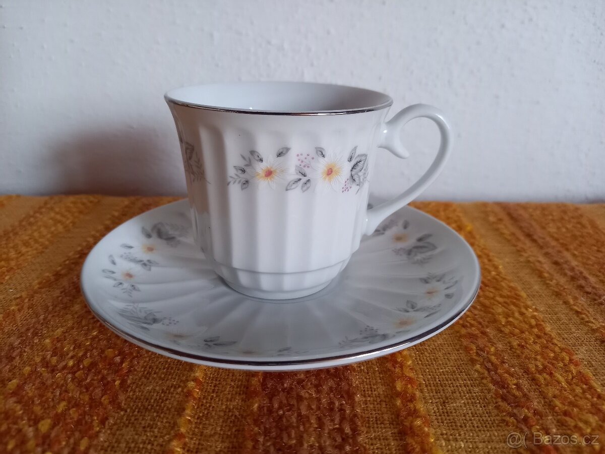 Porcelánová souprava na kávu nebo čaj - 4