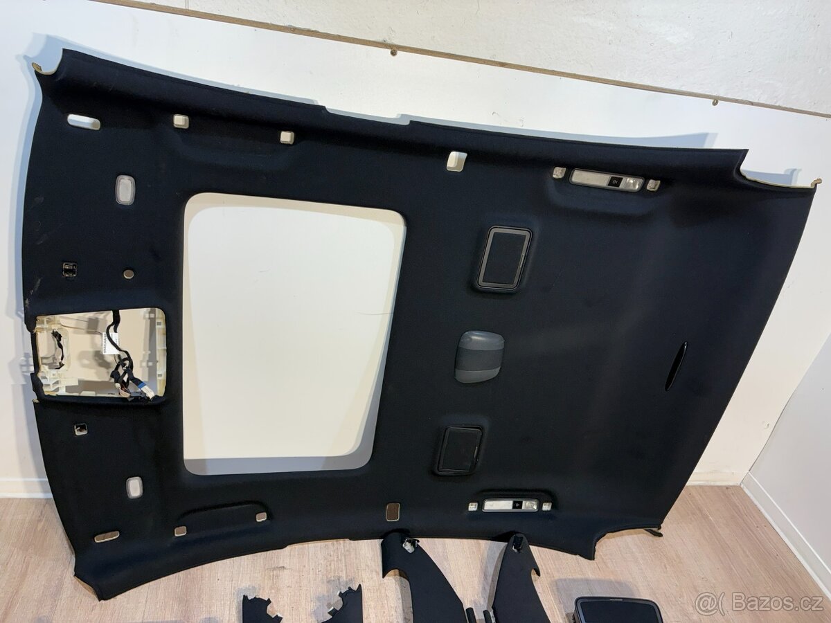 /// Černá stropnice Mercedes Benz W221 /// - 4