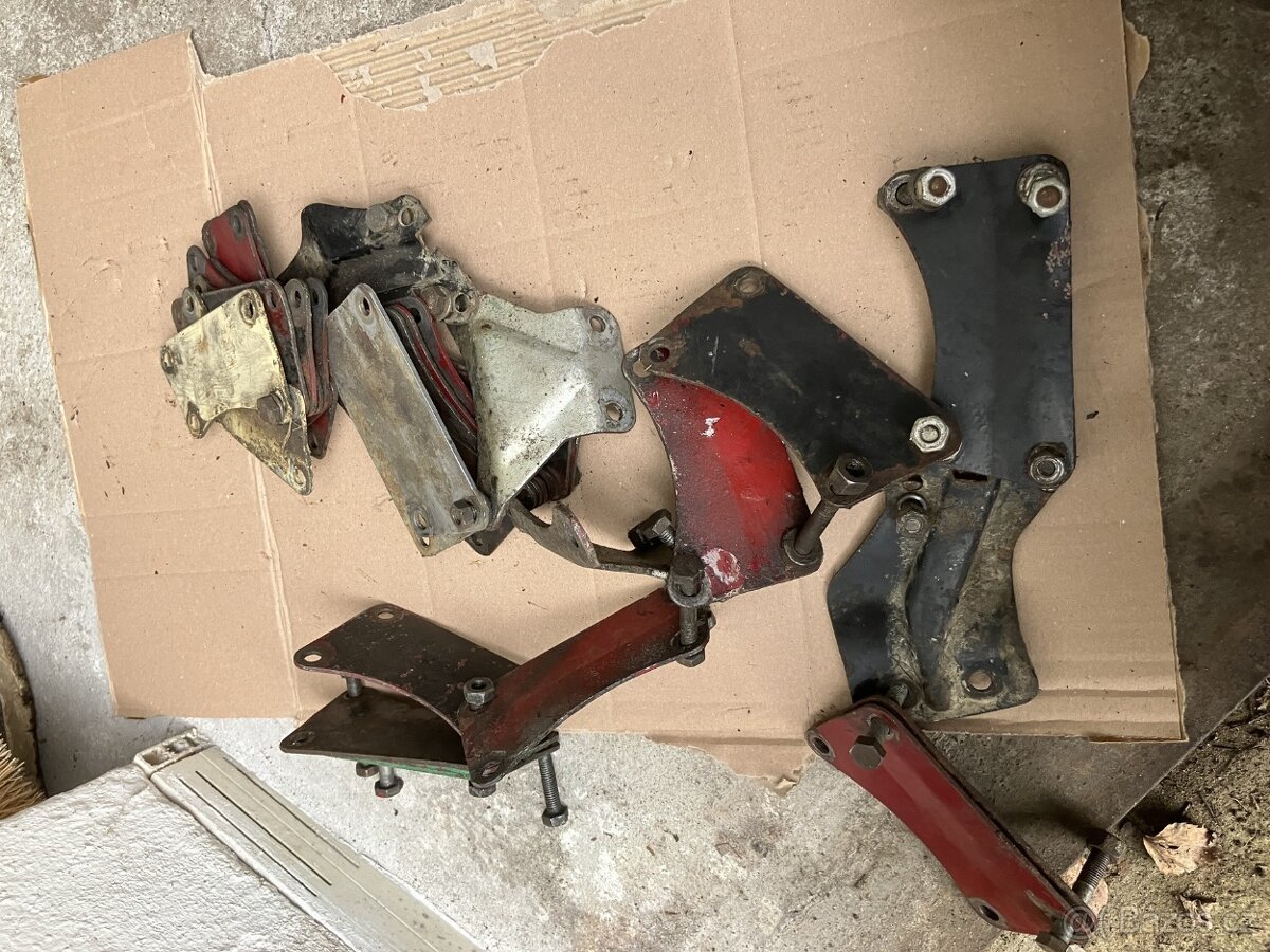 jawa kývačka panelka držáky motoru - 4