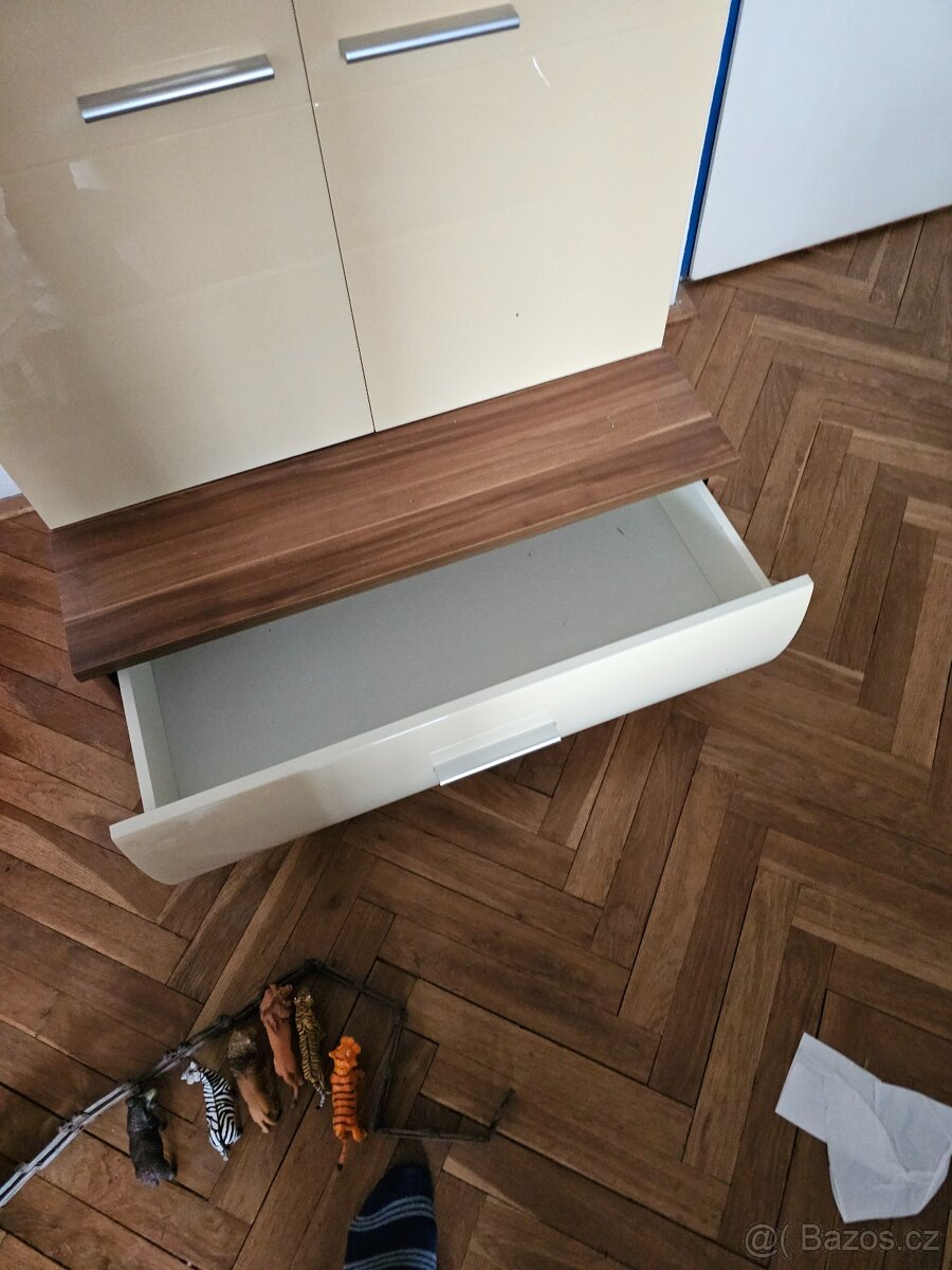 Obývací stěna - 4