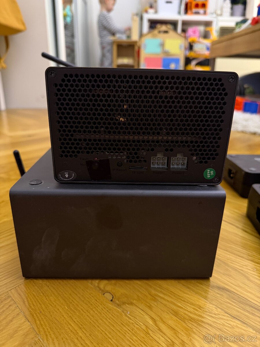 Mining rig IPOLLO V1 mini SE - 4