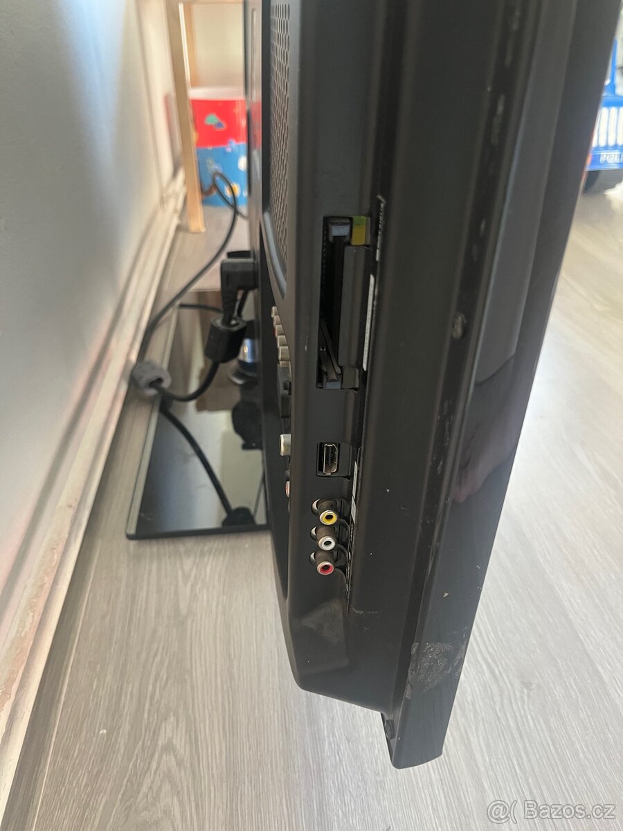 Velika tv Samsung - 4