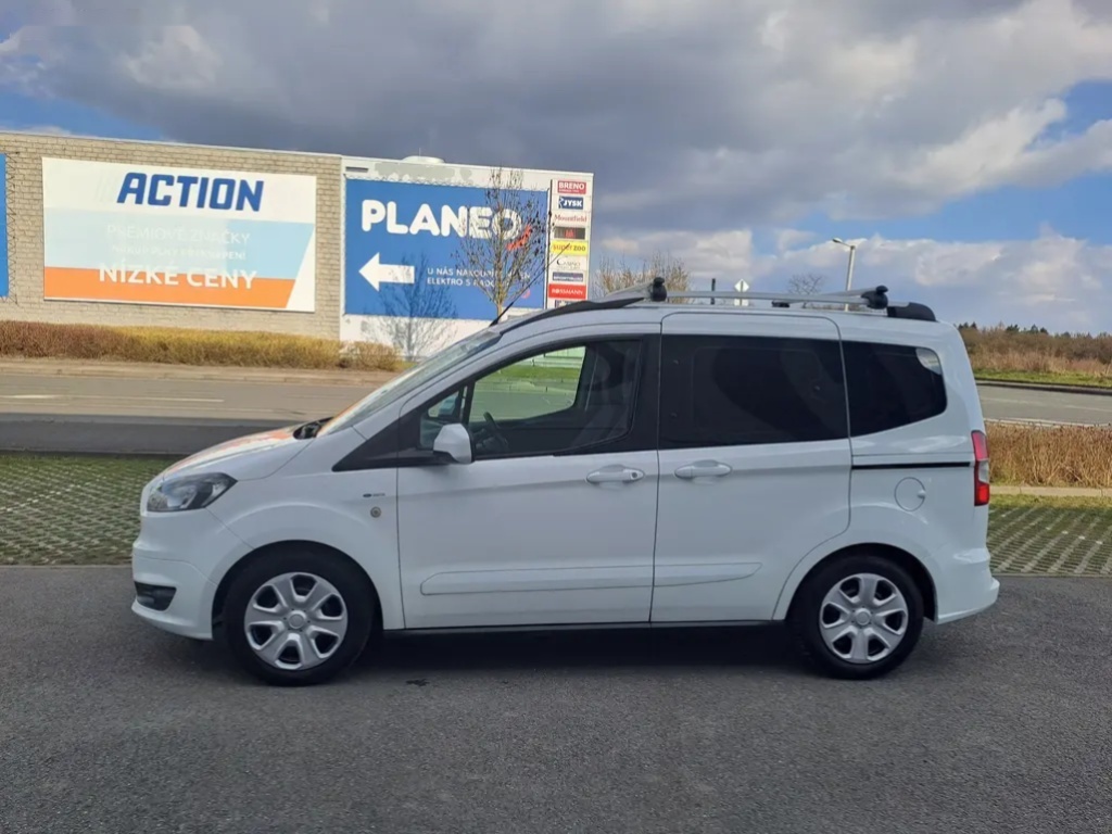 Ford Tourneo Courier - 4